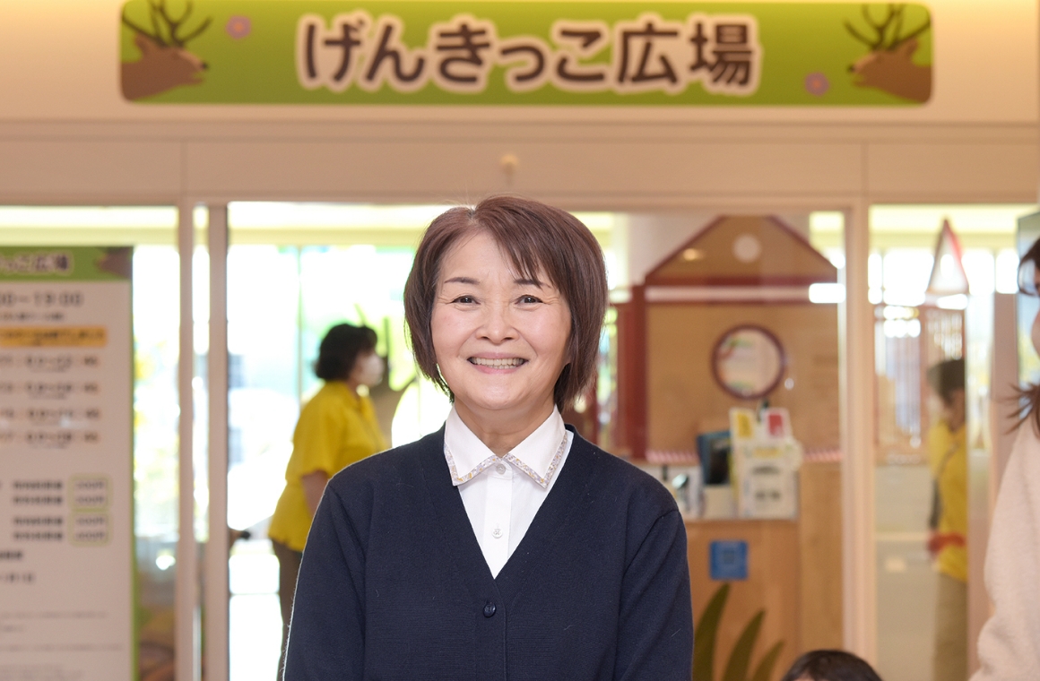 ご案内くださった、大和屋内こども広場の副館長、長野寿江(ながの ことえ)さん