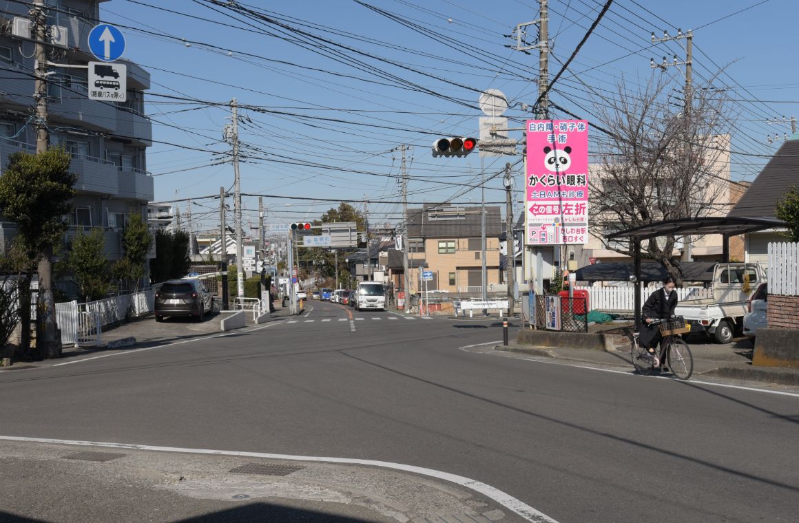 ナゾの建物外観1