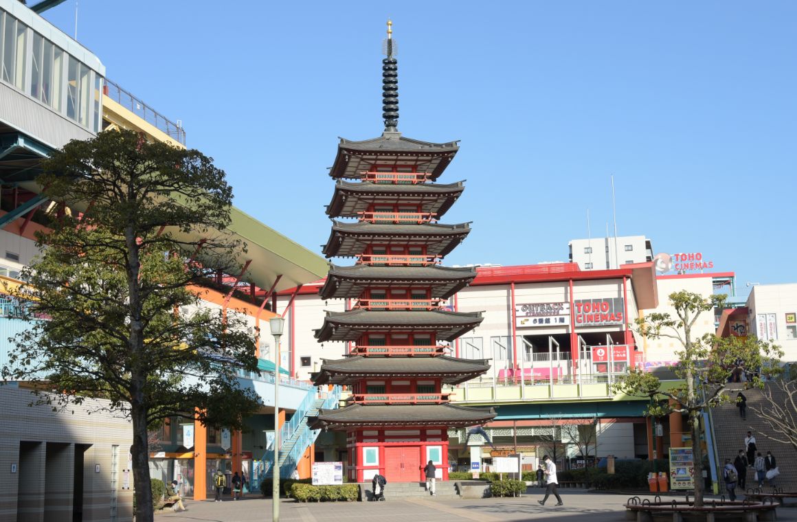 七重の塔が目印です